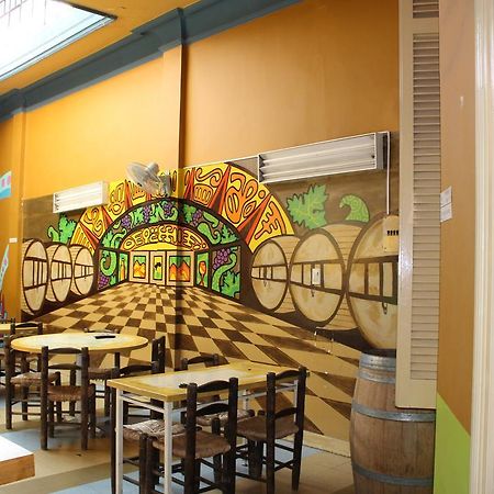 Malbec Hostel Central Мендоса Екстериор снимка